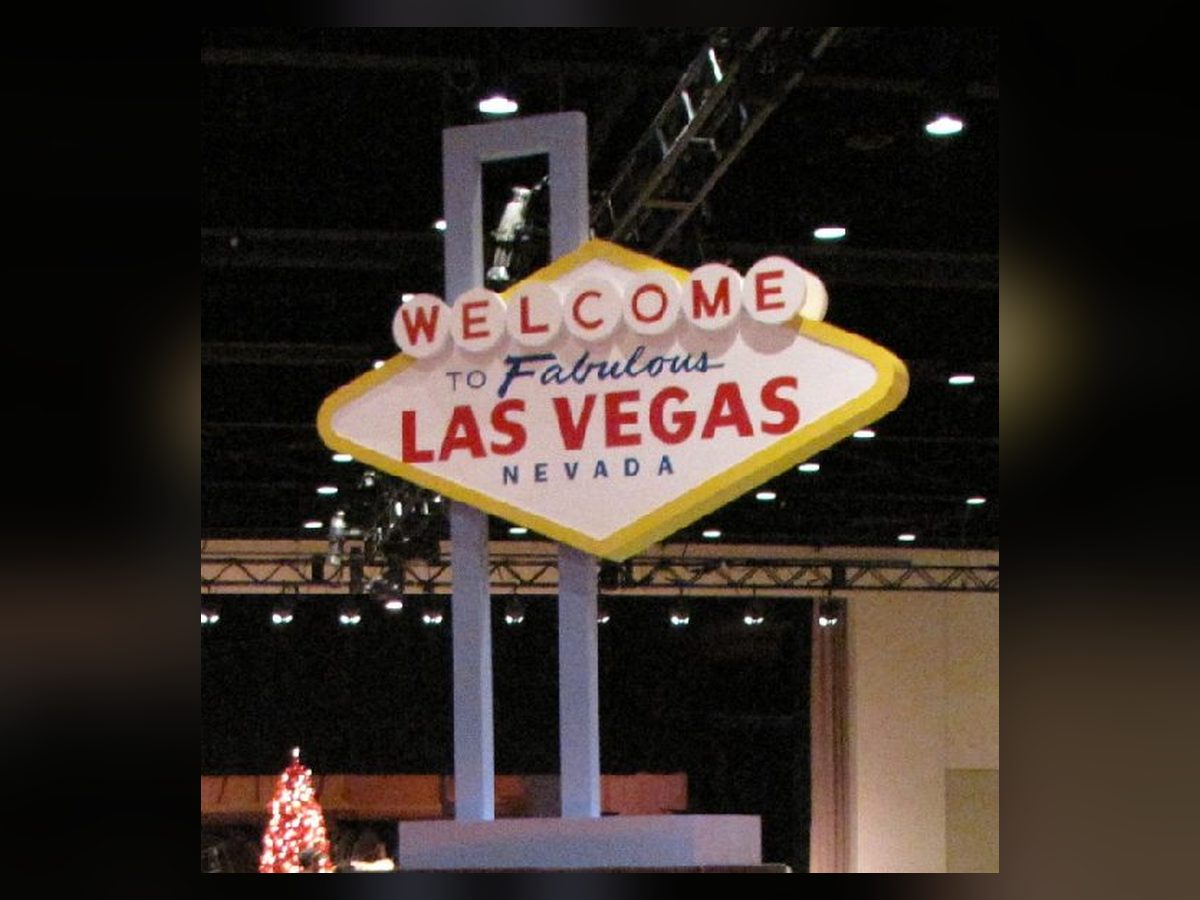 Welcome to Fabulous Las Vegas sign replica